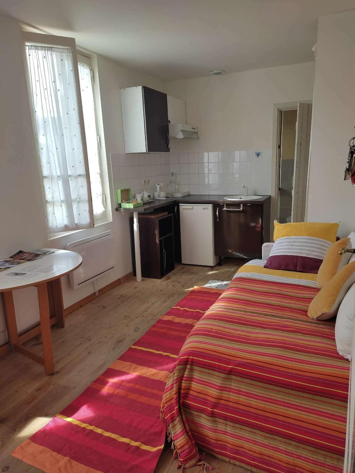 B&B Le Miroir Aux Fees Бордо Экстерьер фото