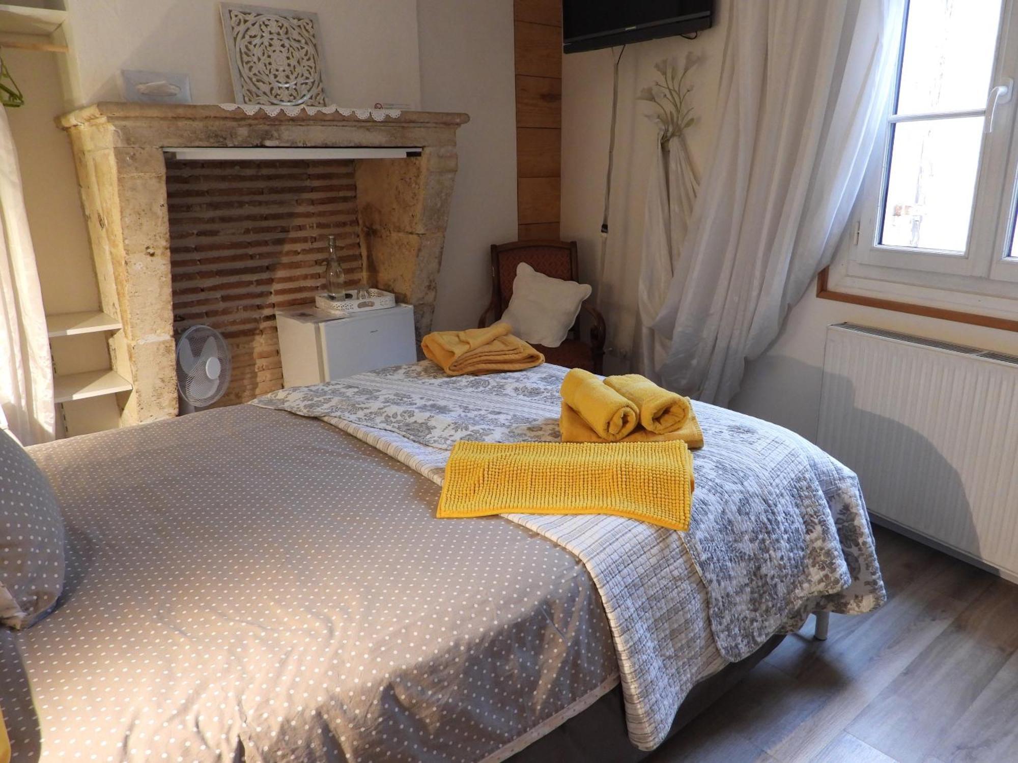B&B Le Miroir Aux Fees Бордо Экстерьер фото