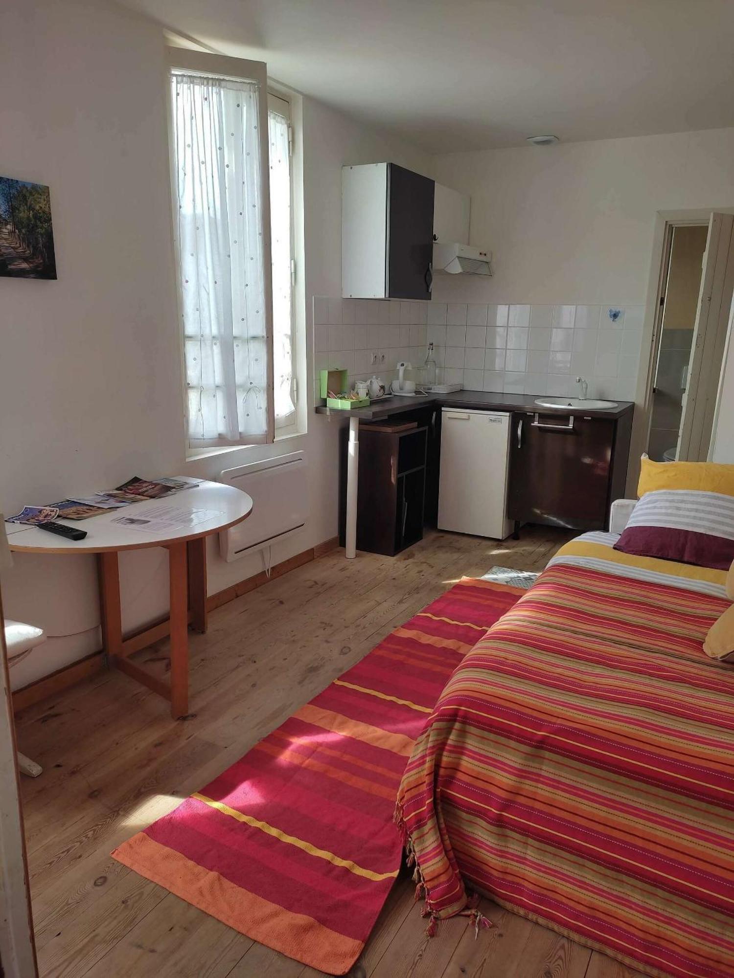 B&B Le Miroir Aux Fees Бордо Экстерьер фото